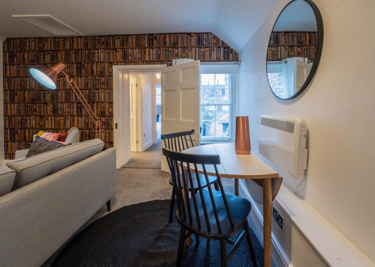 Contemporary Apartment On The Historic Rows Chester Zewnętrze zdjęcie
